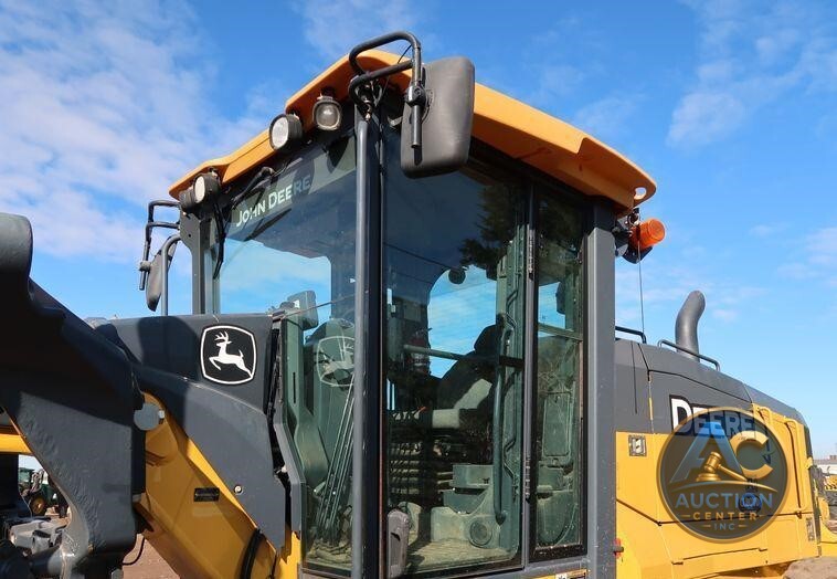 2016 John Deere 672G  motor grader
