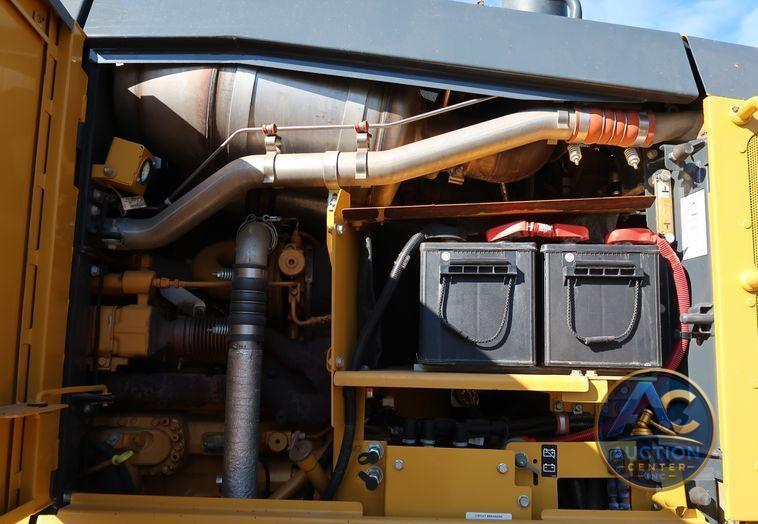 2016 John Deere 672G  motor grader