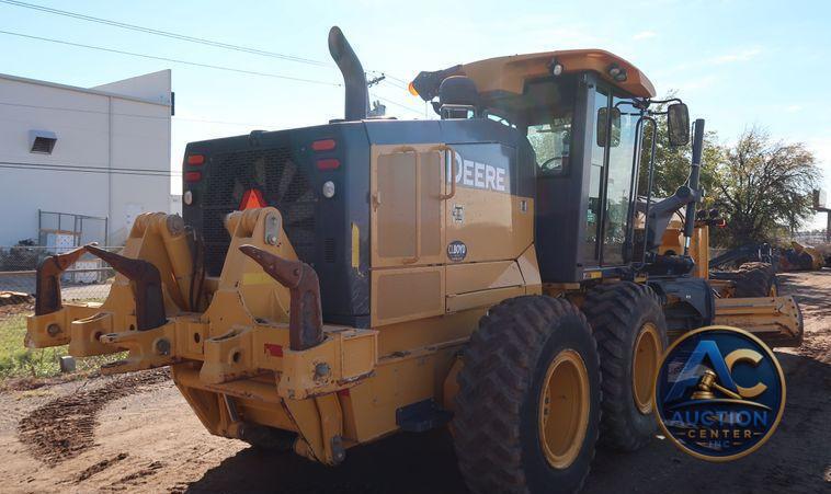 2016 John Deere 672G  motor grader