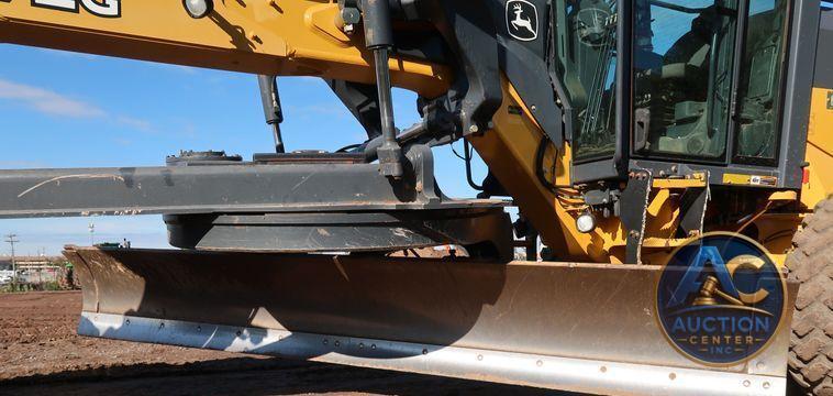 2016 John Deere 672G  motor grader