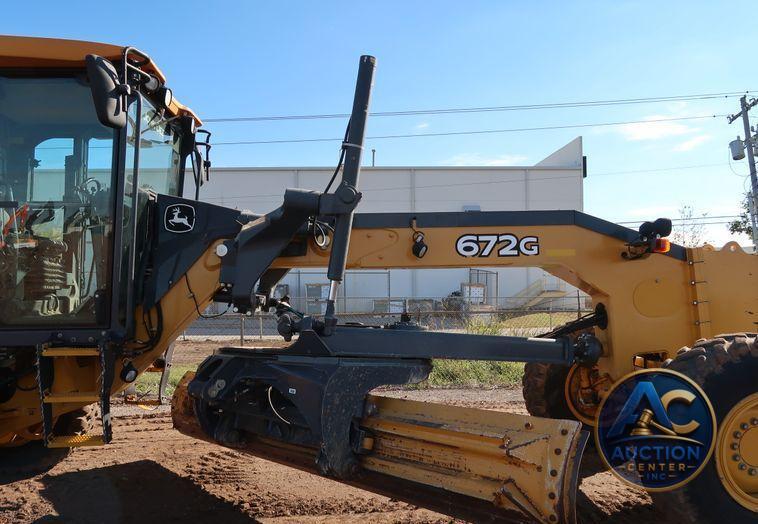 2016 John Deere 672G  motor grader