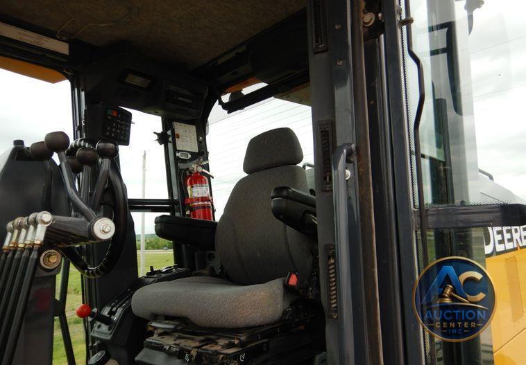 2015 John Deere 672G  motor grader