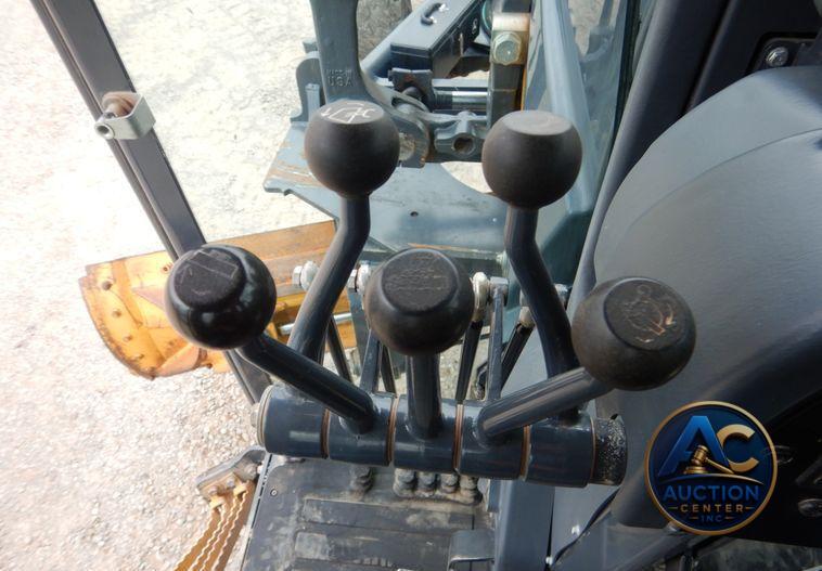 2015 John Deere 672G  motor grader