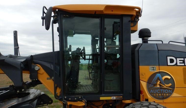 2015 John Deere 672G  motor grader