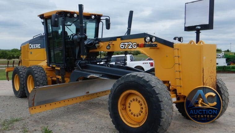 2015 John Deere 672G  motor grader