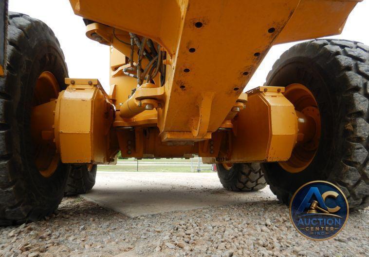 2015 John Deere 672G  motor grader