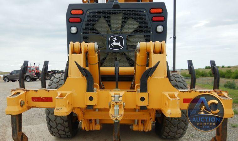 2015 John Deere 672G  motor grader