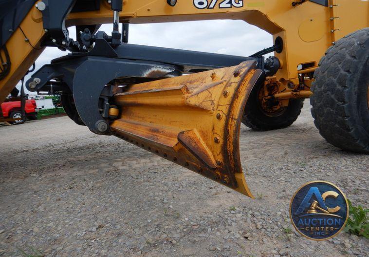 2015 John Deere 672G  motor grader