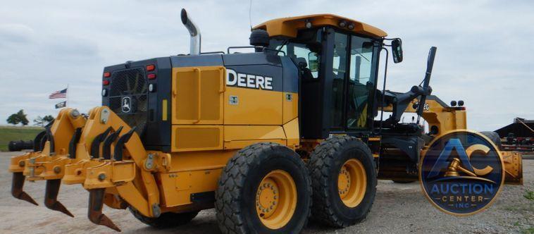 2015 John Deere 672G  motor grader