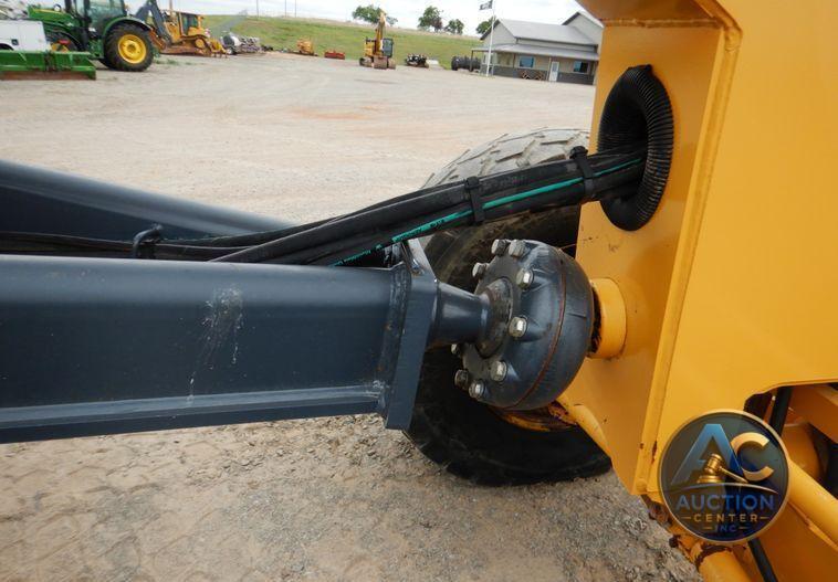 2015 John Deere 672G  motor grader