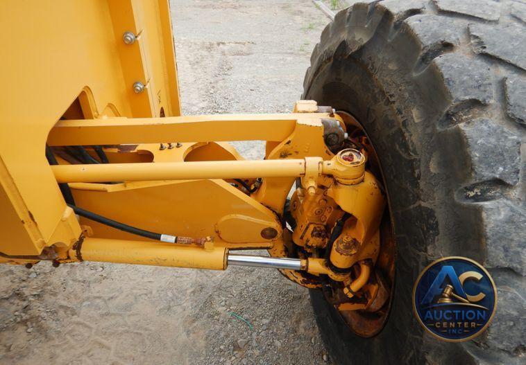 2015 John Deere 672G  motor grader