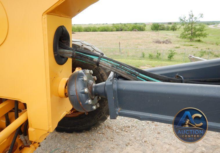 2015 John Deere 672G  motor grader
