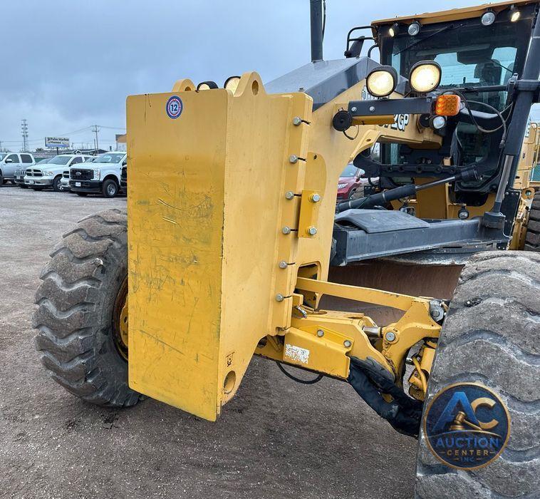 2015 John Deere 872GP motor grader
