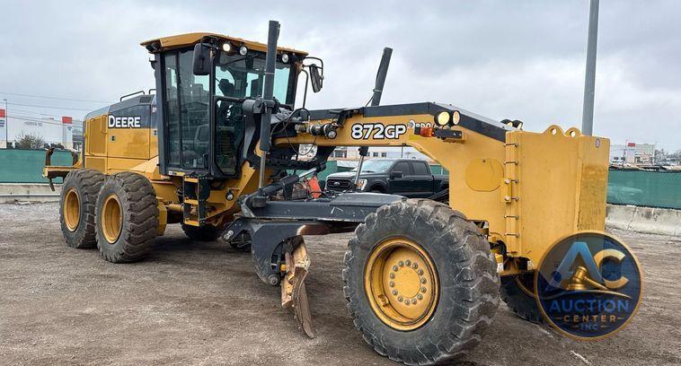 2015 John Deere 872GP motor grader