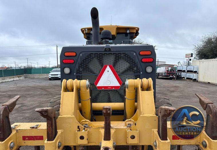 2015 John Deere 872GP motor grader