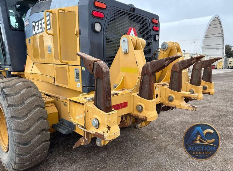 2015 John Deere 872GP motor grader