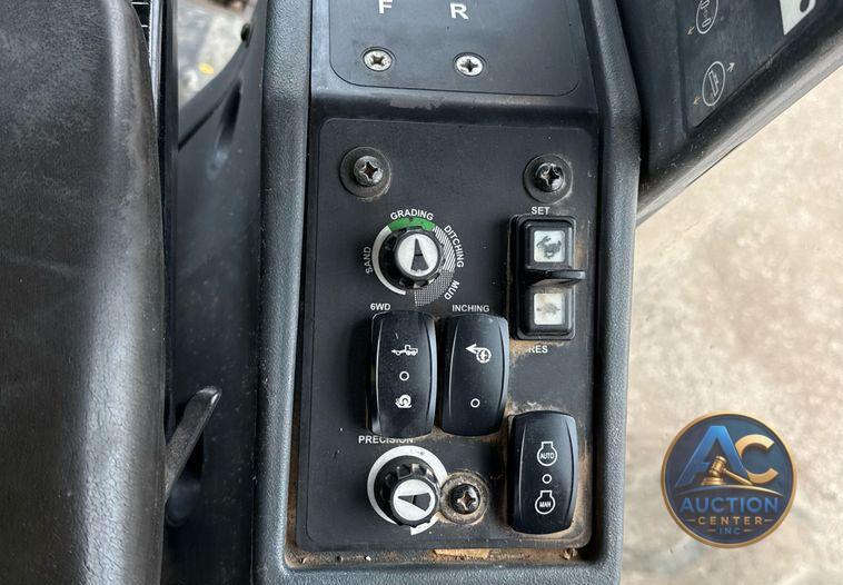 2015 John Deere 872GP motor grader