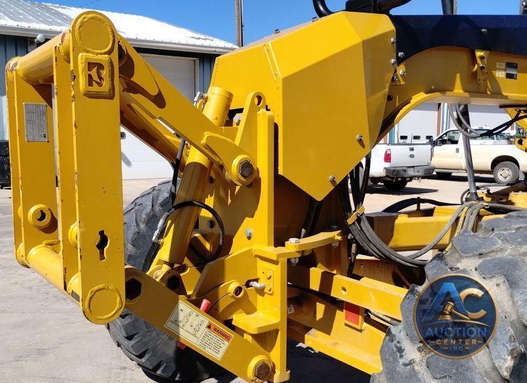 2017 Caterpillar 140M3  motor grader