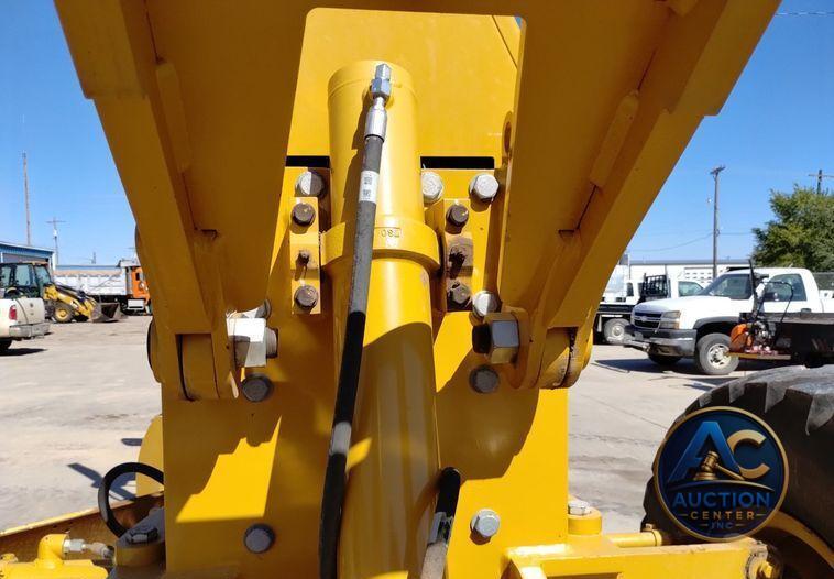 2017 Caterpillar 140M3  motor grader