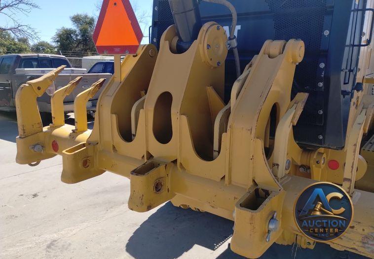 2017 Caterpillar 140M3  motor grader