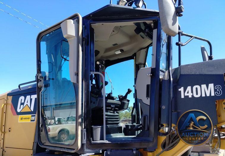 2017 Caterpillar 140M3  motor grader