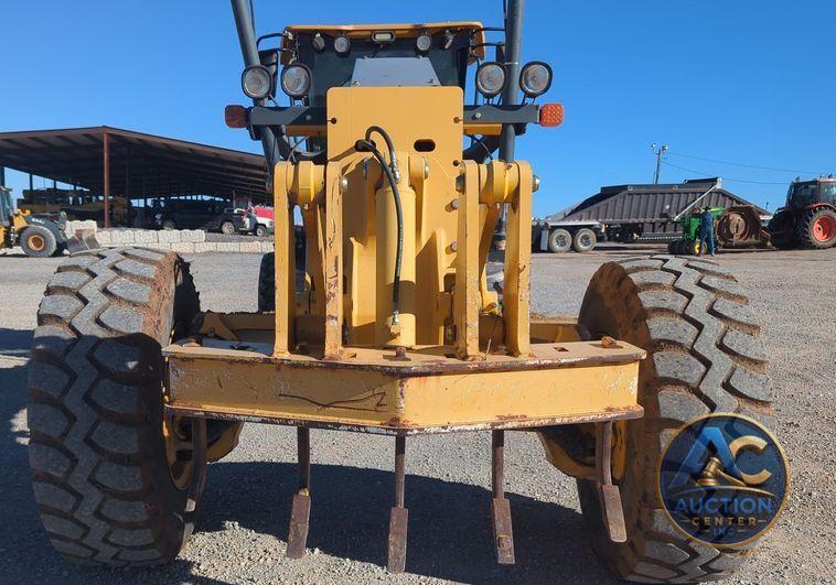 2012 John Deere 772GP  motor grader