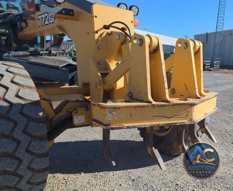 2012 John Deere 772GP  motor grader