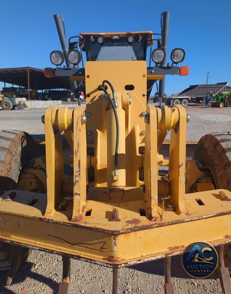 2012 John Deere 772GP  motor grader