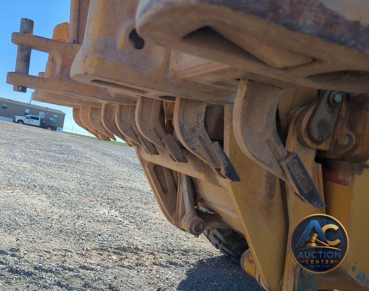 2012 John Deere 772GP  motor grader