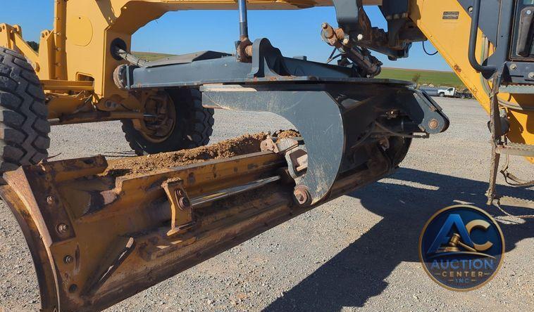 2012 John Deere 772GP  motor grader