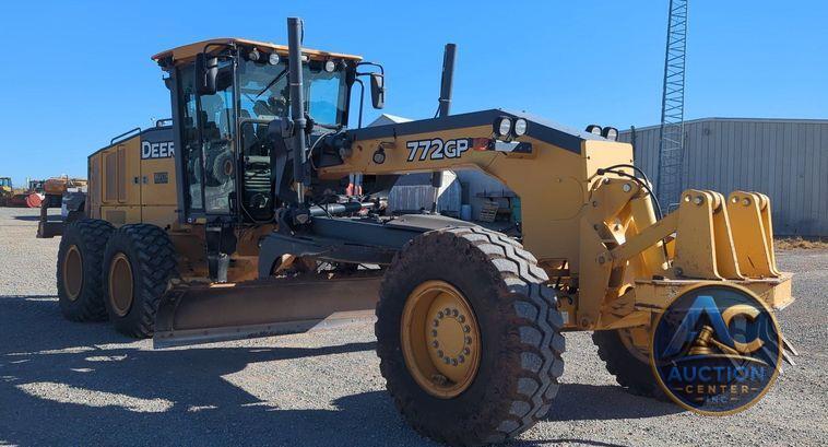 2012 John Deere 772GP  motor grader