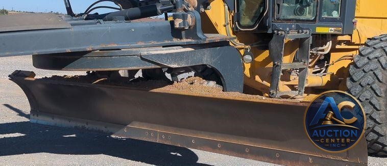 2012 John Deere 772GP  motor grader