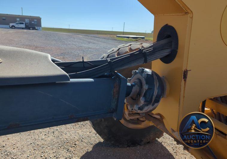 2012 John Deere 772GP  motor grader