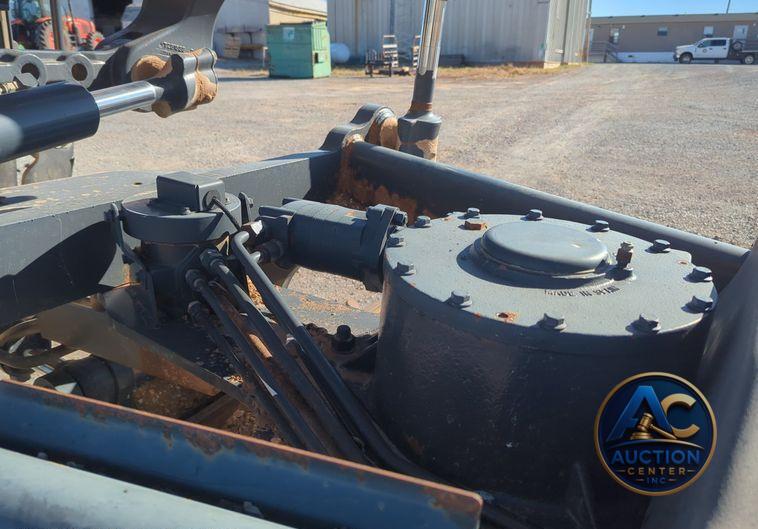 2012 John Deere 772GP  motor grader