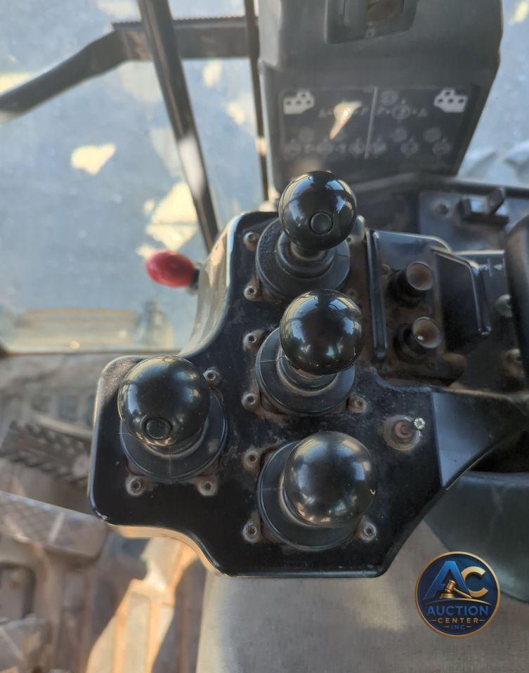 2012 John Deere 772GP  motor grader