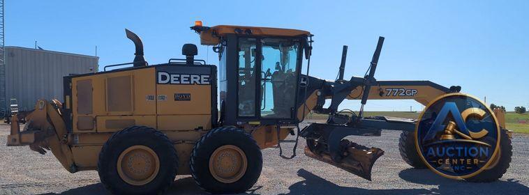 2012 John Deere 772GP  motor grader