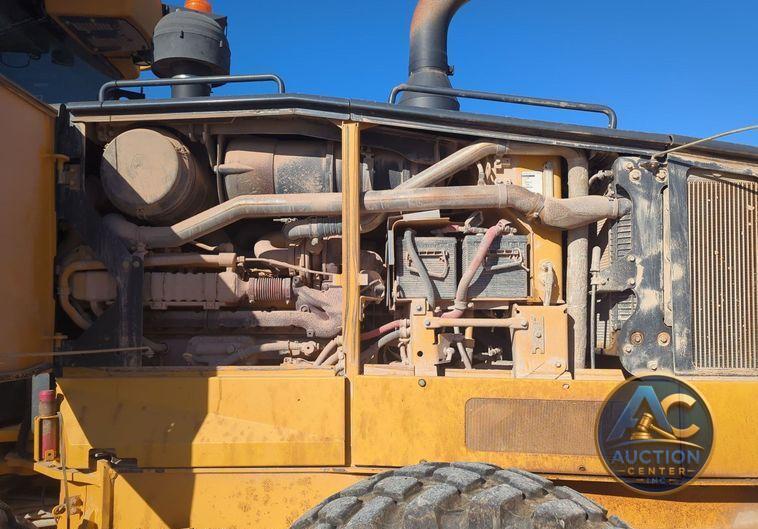 2012 John Deere 772GP  motor grader