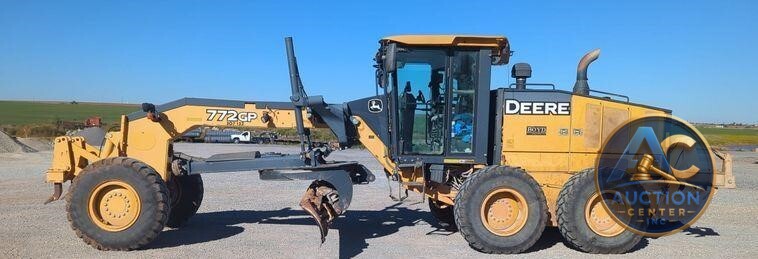 2012 John Deere 772GP  motor grader