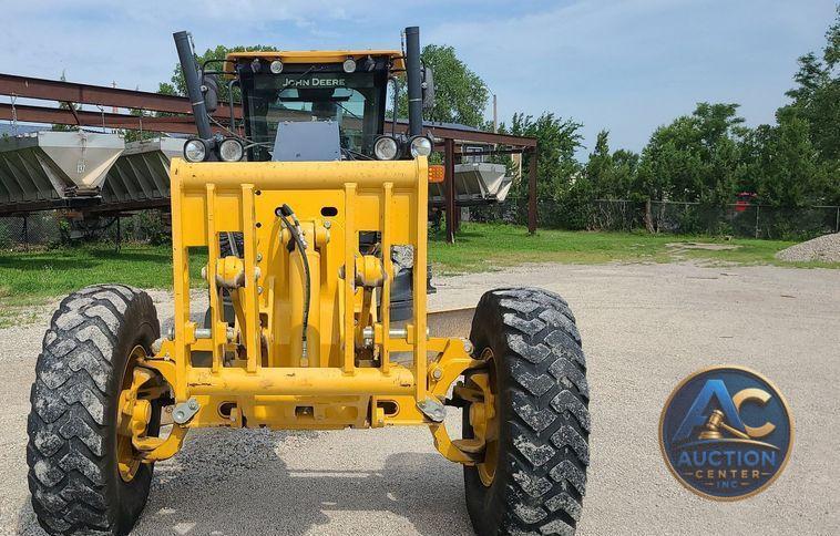 2016 John Deere 770G  motor grader