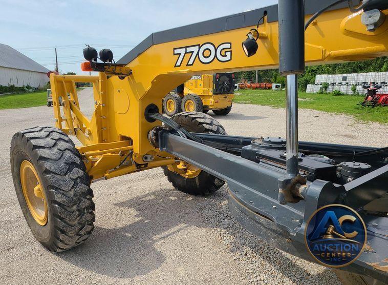 2016 John Deere 770G  motor grader