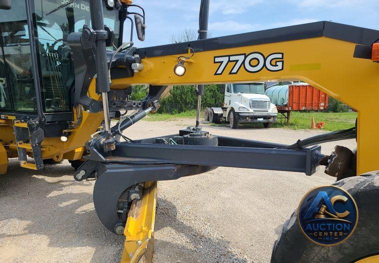 2016 John Deere 770G  motor grader