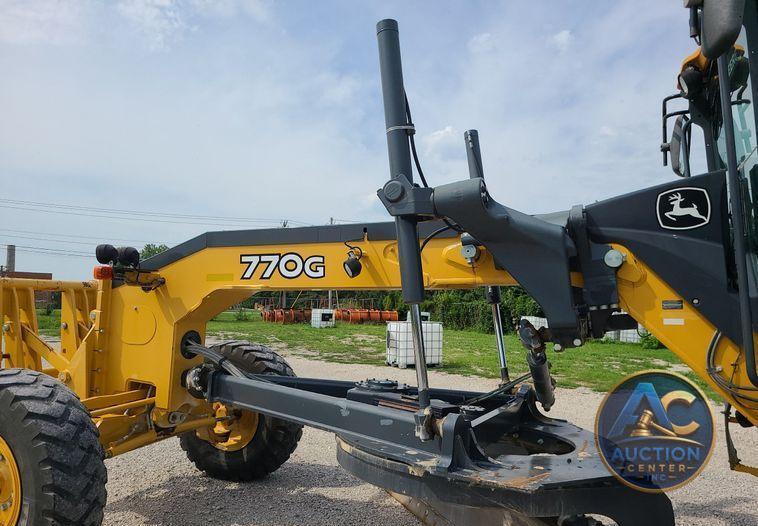 2016 John Deere 770G  motor grader