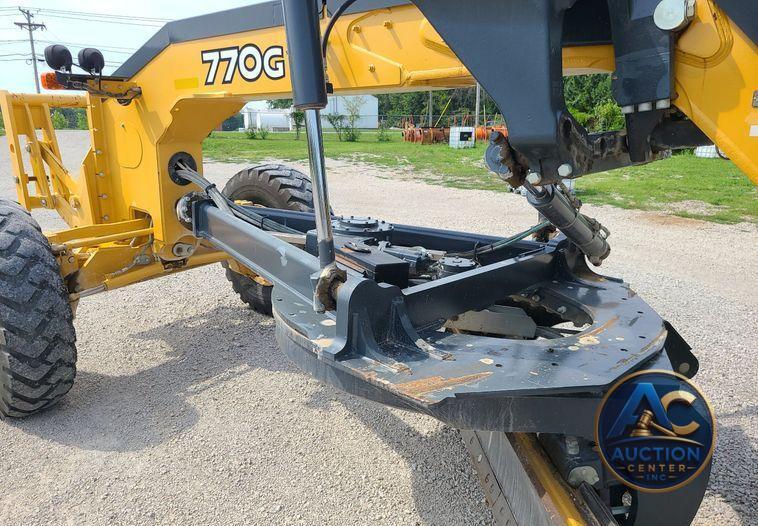 2016 John Deere 770G  motor grader