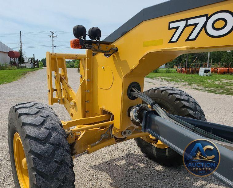 2016 John Deere 770G  motor grader