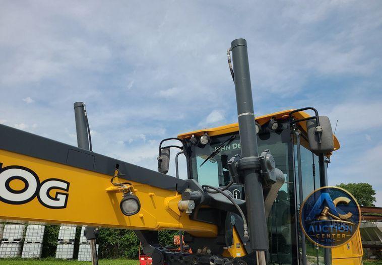 2016 John Deere 770G  motor grader