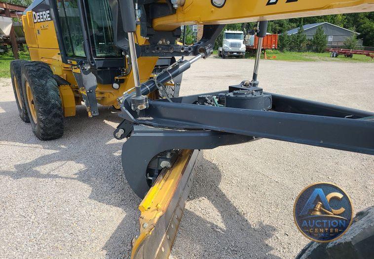 2016 John Deere 770G  motor grader