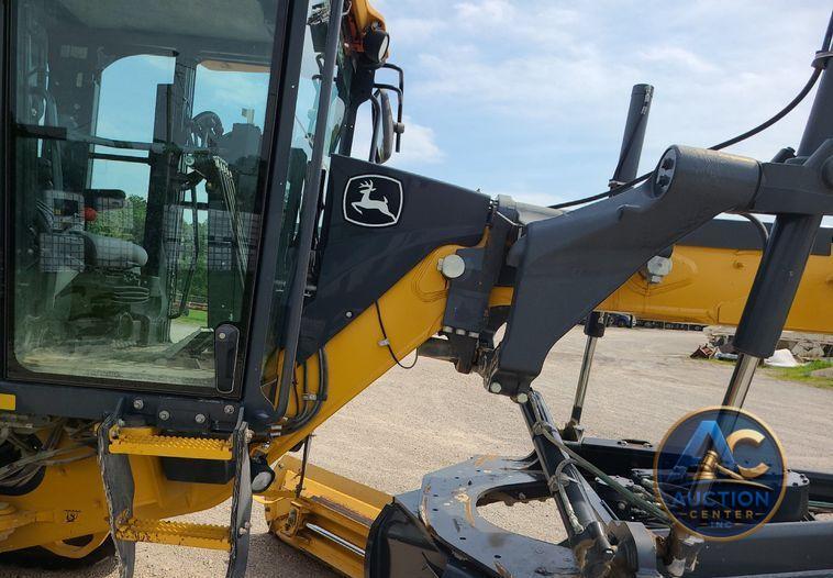 2016 John Deere 770G  motor grader