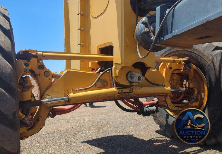 2012 John Deere 672G motor grader