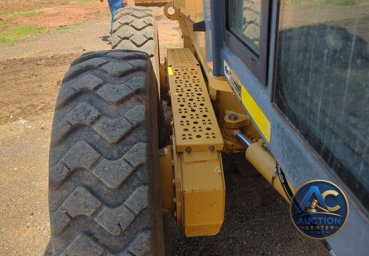 2012 John Deere 672G motor grader