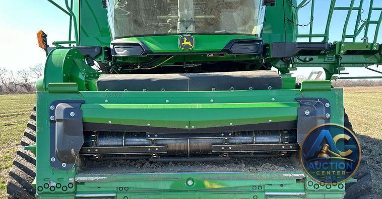 2022 John Deere X9 1100 Signature Edition RWA combine
